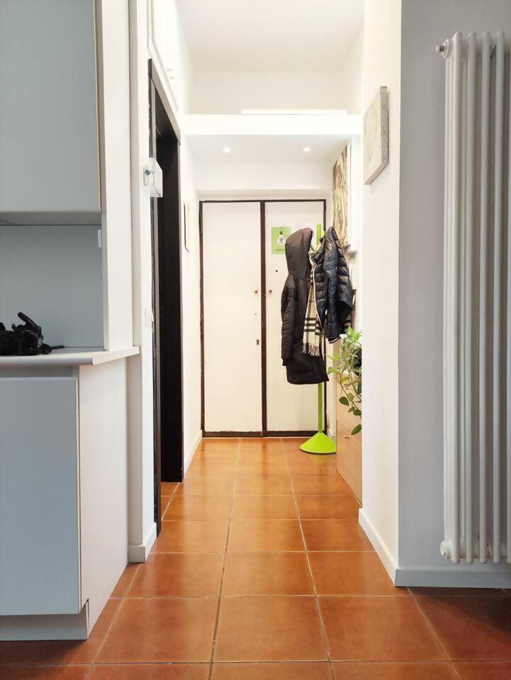 Bilocale Santagostino Apartamento Milão Exterior foto